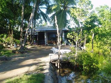 discovery island resort_grounds