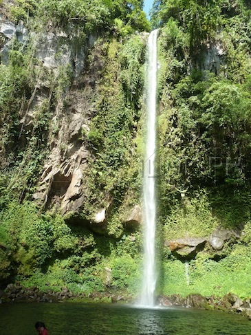 katibawasan falls camiguin4