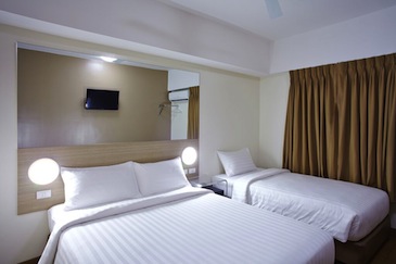 red planet hotel cagayan de oro - family room2