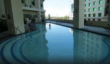 mandarin hotel cebu_pool