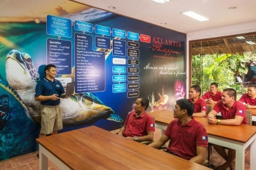 atlantis dive resort_classroom