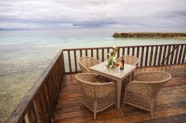 mangodlong paradise beach resort_balcony