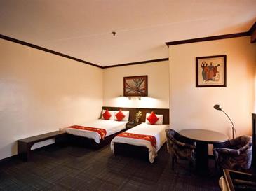 dynasty court hotel_room3