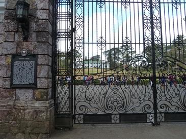 the mansion baguio_gate