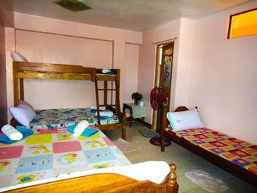 coron sunrise inn_room