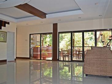 diakopes inn palawan_lobby