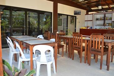 diakopes inn palawan_restaurant