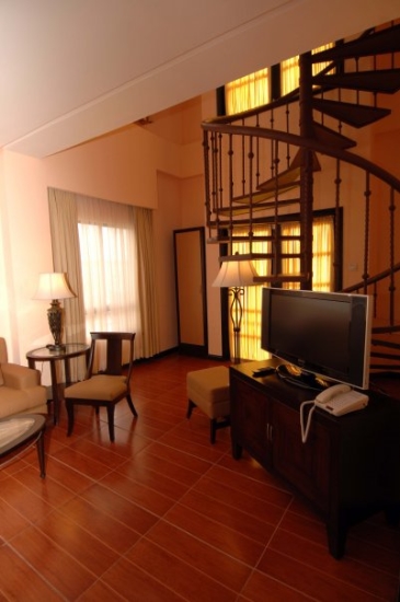 planta hotel bacolod_suite room