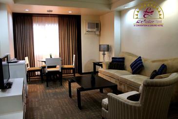 l fisher hotel_room2