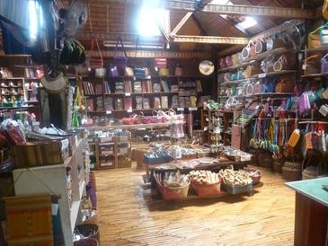 puerto princesa city tour_souvenir shop