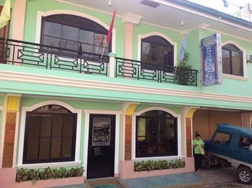 divine castle hotel coron_exterior