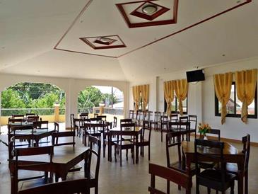 puerto princesa hotel_dining area