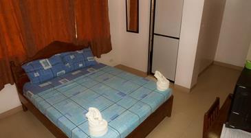 seasons guesthouse palawan_room