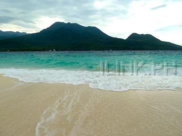 camiguin tourist spot_white island