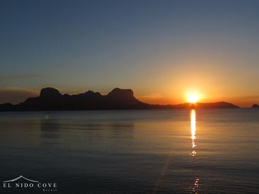 el nido cove resort_sunset view