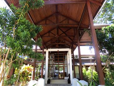 el nido cove resort_entrance