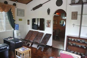 la belle pension house_interior