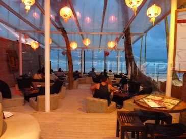 boracay restaurants_bamboo lounge
