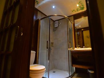 hotel veneto de vigan_bathroom2