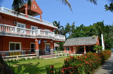 dive batanes lodge_entrance