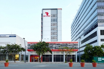 red planet hotel aseana