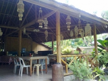 whites and greens resort_dining