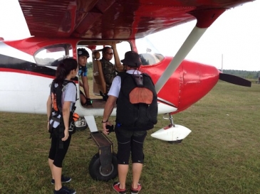 skydiving in cebu_plane