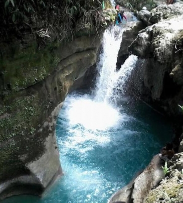 canyoneering cebu_kawasan falls