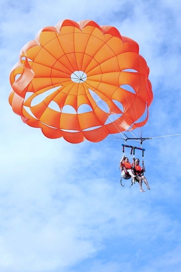 boracay parasailing