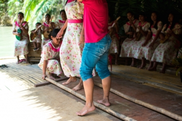 loboc river cruise bohol tour