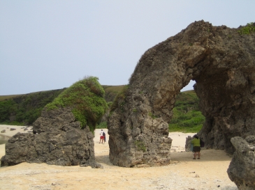 batanes tour_arch