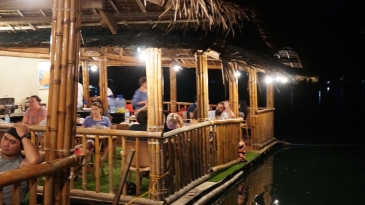 floating restaurant coron