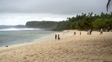 magpupungko rock siargao tour