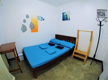 tres islas hostel siargao