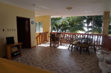 wellbeach resort_family room with sea view mini bar