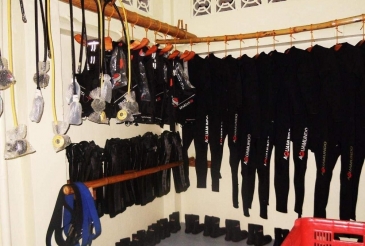 wellbeach dive resort zamboanguita_diving equipments