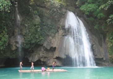 cebu round south tour_kawasan falls