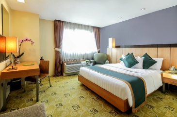hotel in greenhills