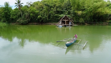 buswang lake_floating cottage