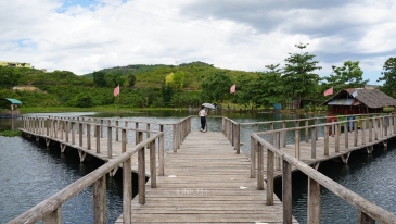 buswang lake_boardwalk