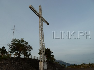 mount tapyas_cross