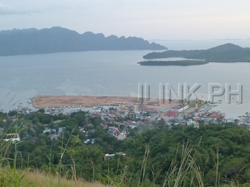 mt tapyas_coron town below