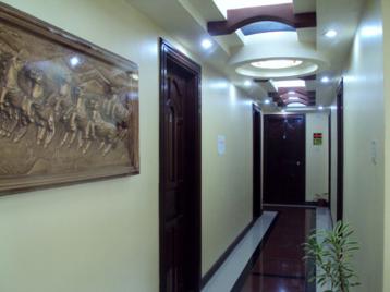 voyagers palace palawan - hallway