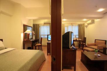 malayan plaza hotel_one bedroom deluxe