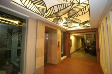 crown regency resort boracay_hallway