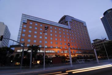 bayview park hotel_facade