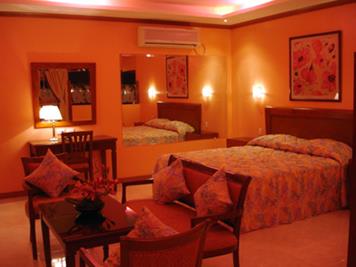 pacific breeze hotel_admiral suite