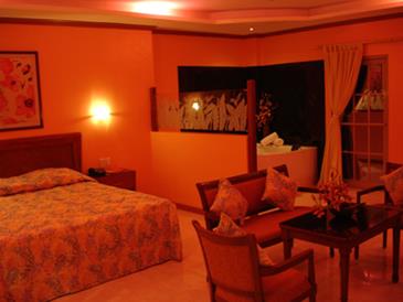 pacific breeze hotel_admiral suite