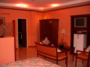 pacific breeze hotel_admiral suite