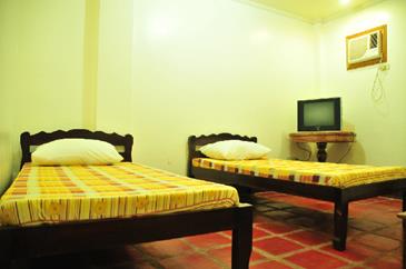 grand octagon resort_twin room